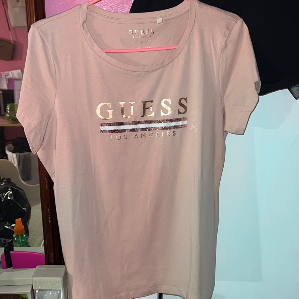Light pink guess tee